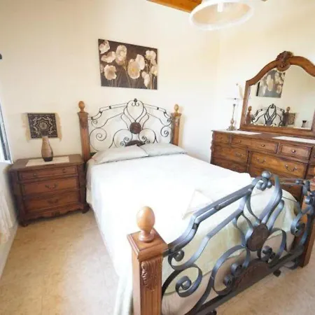 Comfortable House For 10 Persons, With Swimming Pool * 罗希姆诺
