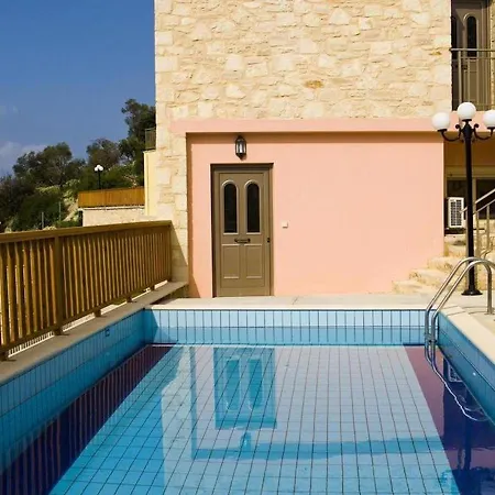 Comfortable House For 10 Persons, With Swimming Pool * 罗希姆诺
